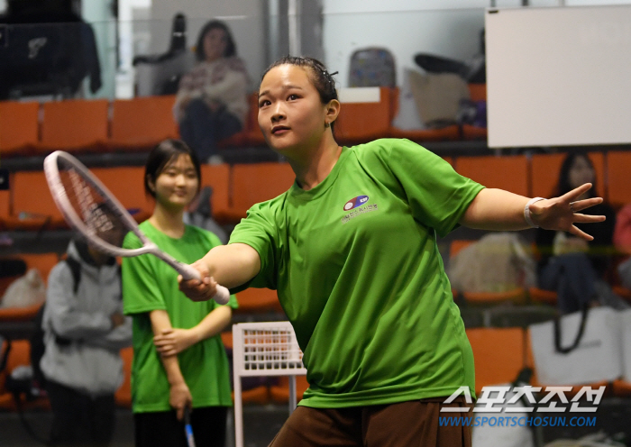 'Losing 30 kg of body 銅 in just a year and a half since entering the world' '17-year-old squash Shin Seong'Jeong Su-ah's happy and pure 運 Youth Movement