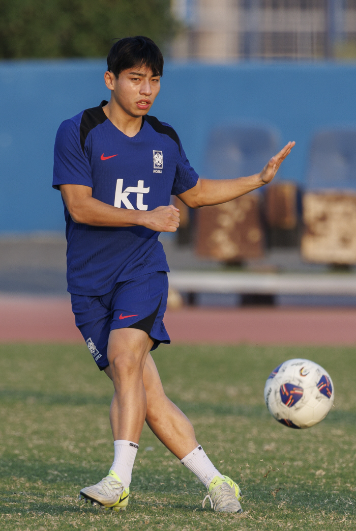 Lee Hyun-joo shot his second goal of the season upon returning to his team. Hanover lost 1-2 to Darmstadt