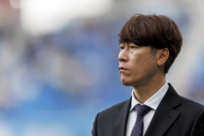 'No. 1 help as a player → 1 goal and 1 help as a coach'Frustrated' Coach Kim Eun-joong, special relationship with Park Joo-young'Bob in Seoul'