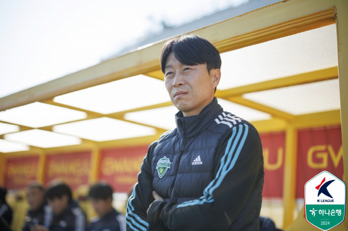 'Shin Chang-moo equalizer' Jeonbuk's Jeonbuk-like ending, which drew 1-1 with Gwangju, ended in 10th place, the worst performance in 18 years