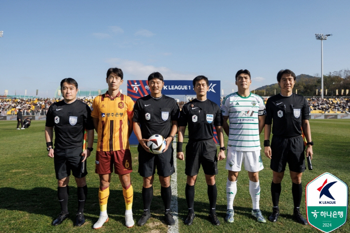 'Shin Chang-moo equalizer' Jeonbuk's Jeonbuk-like ending, which drew 1-1 with Gwangju, ended in 10th place, the worst performance in 18 years