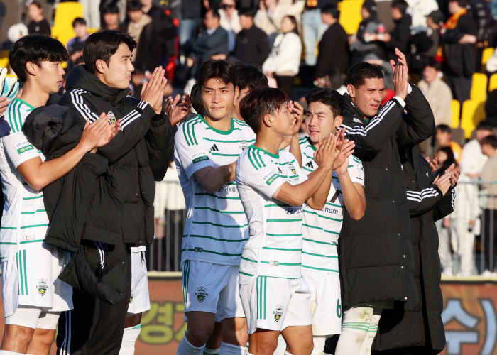  Kim Doo-hyun, who missed all the games, 'A year with a lot of regrets'Jeonbuk ends in 10th place