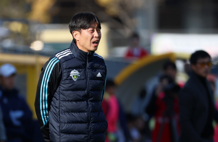  Kim Doo-hyun, who missed all the games, 'A year with a lot of regrets'Jeonbuk ends in 10th place