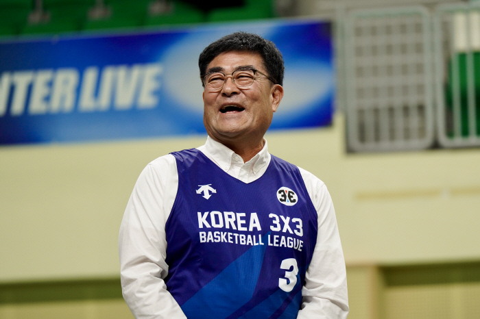 '3 to 3 basketball, which gives hope and potential to local residents and students, will make it bigger.' Salesman Promises Samcheok Mayor Park Sang-soo to Revive Samcheok