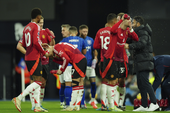 'Give me back the pawnee' goal in 81 seconds → the end of jubilation, 'Manchester United' confirmed Amorim 'Frustrated'1-1 debut, 'Are you already tired?' Concerned