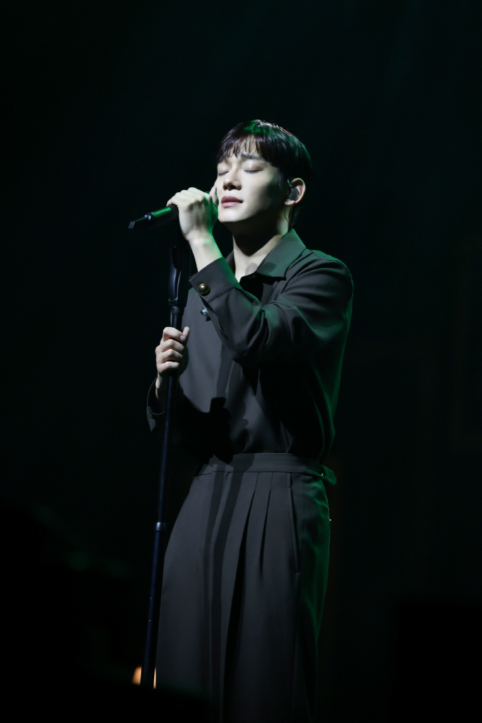 EXO's CHEN Concludes Successful Asia Tour 'Beyond the DOOR'