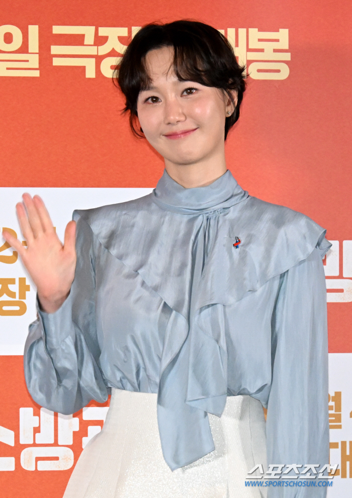  Lee Yoo Young, sweet smile