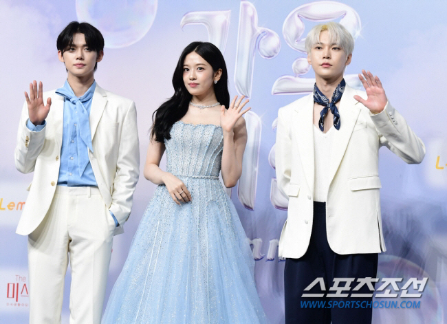 TXT's Yeonjun, IVE's An Yujin, and NCT's Doyoung Reunite as MCs for the 2024 SBS Gayo Daejeon