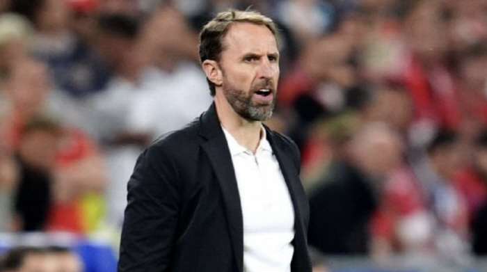 'From now on, charity work instead of soccer' Former 英 national coach Southgate's shock choice is looking for a job other than soccer