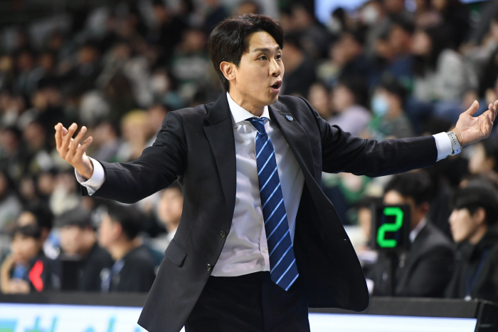  Director Kim Tae-sul's debut match, although he lost, how was he satisfied? → 'It was fun.' Everything I ordered from the players is done.'