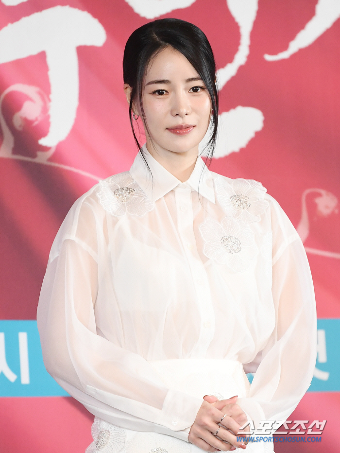 'Mrs. Ok' in 'Mrs. Ok' Role'Lim Ji-yeon, the first title role 'Saguk Queen' (Roundup)