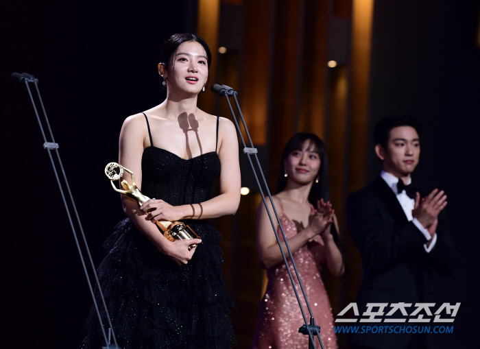  'Driver'Park Joo-hyun's New Actress Award'Choose a work amid great concern and burden'