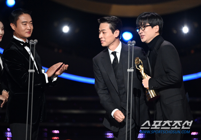  Director Cho Hyun-chul 'Winning the New Director Award'