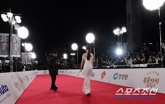  Gong Seung-yeon 'The moment you shine at the Blue Dragon Film Awards'