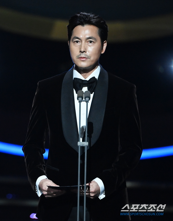  Jung Woo-sung 'Attend the Blue Dragon Film Awards'