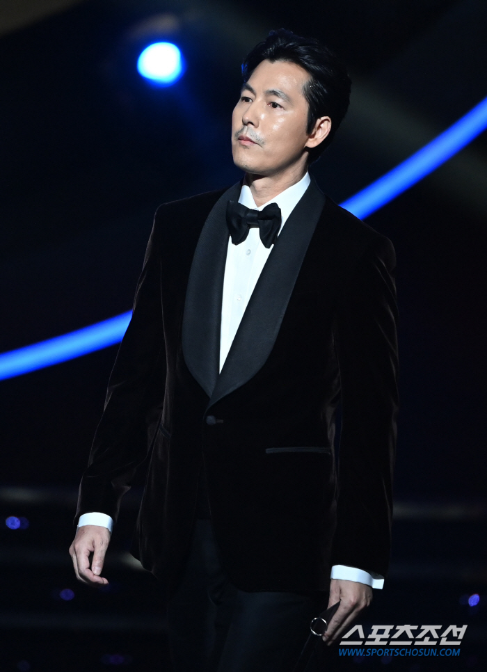  Jung Woo-sung 'Shining Star at Blue Dragon Film Awards'