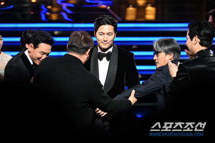  Jung Woo-sung won the Best Picture of Spring Award in Seoul