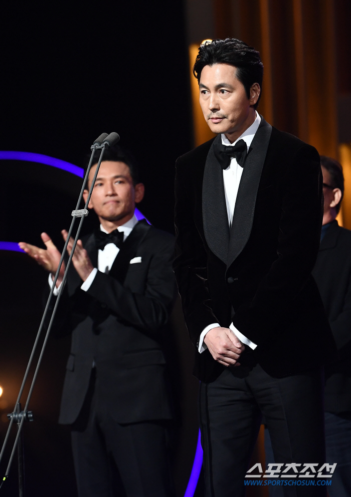  Jung Woosung on the stage of Blue Dragon