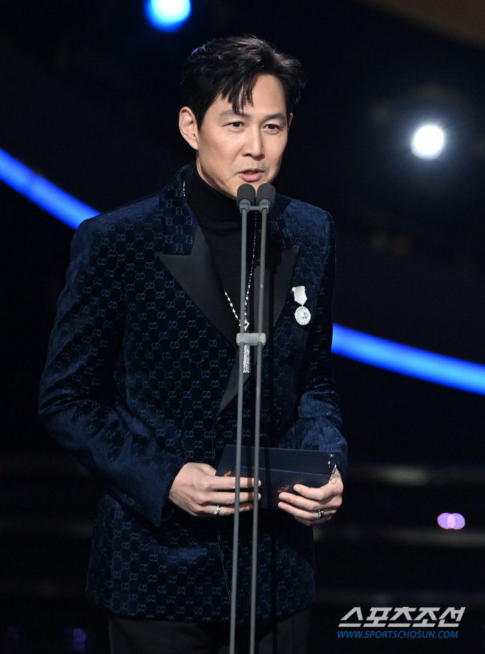  Lee Jung-jae, Director Award