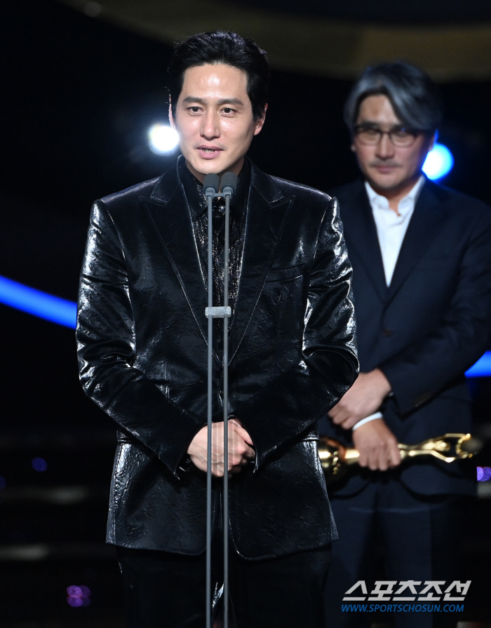  Park Hae-joon, thank you so much for watching the spring in Seoul