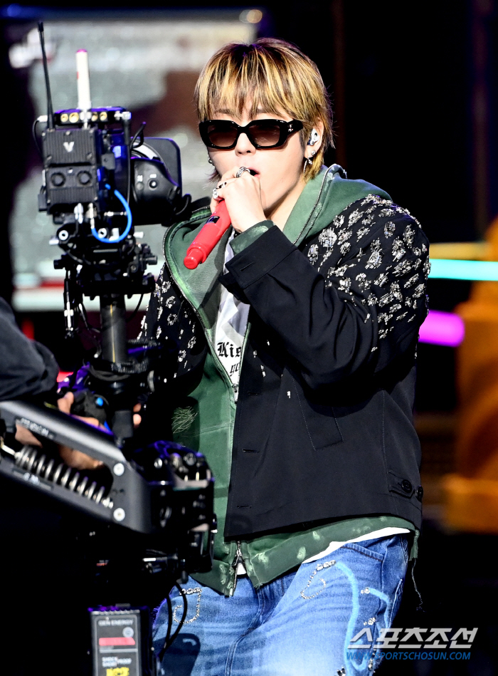  Zico, Blue Dragon Film Awards Up