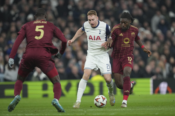 'Son Heung-min's 4th goal of the season' Tottenham and AS Roma drew 2-2 and gave up a theater goal at the end of the second half