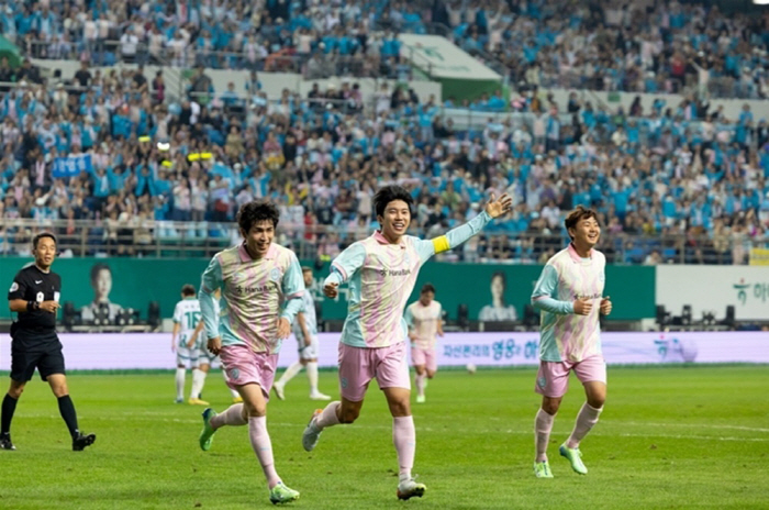 As expected of Lim Youngwoong...Charity Football Championship proceeds of 1.2 billion in huge donation 