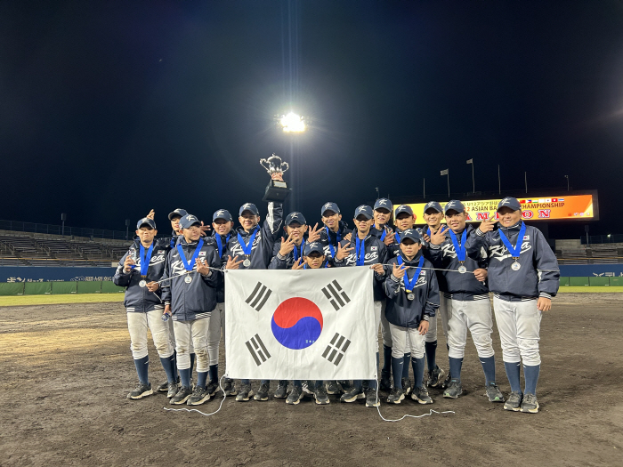 Lee Jae-bin's Home Run Award  Oh Seung-hwan's top scorer boy was also blocked by Taiwan. a disappointing loss of five runs in the first inning of the final