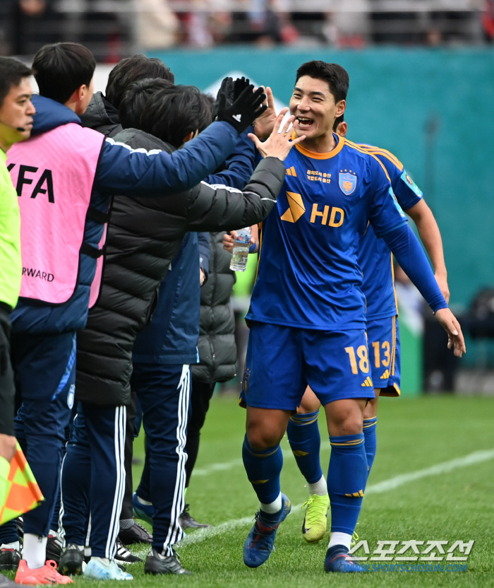 'Crying even after scoring the first goal'Ulsan Resident Kyu'I'll prepare well to be 'double' next year'