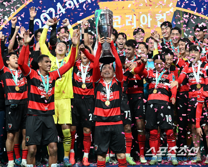 'The winning goal from a reversal → Korea Cup MVP'Kim In-sung''The most emotional goal'Help'Kim Jong-woo, I want to do everything for you.' a smile