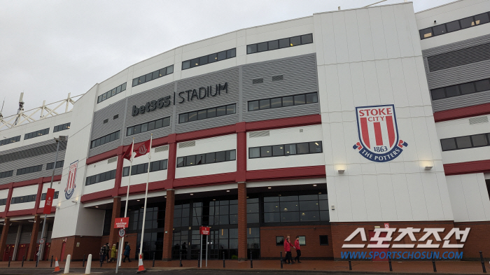 'Bae Junho full time' Stoke City defeated Burnley 0-2