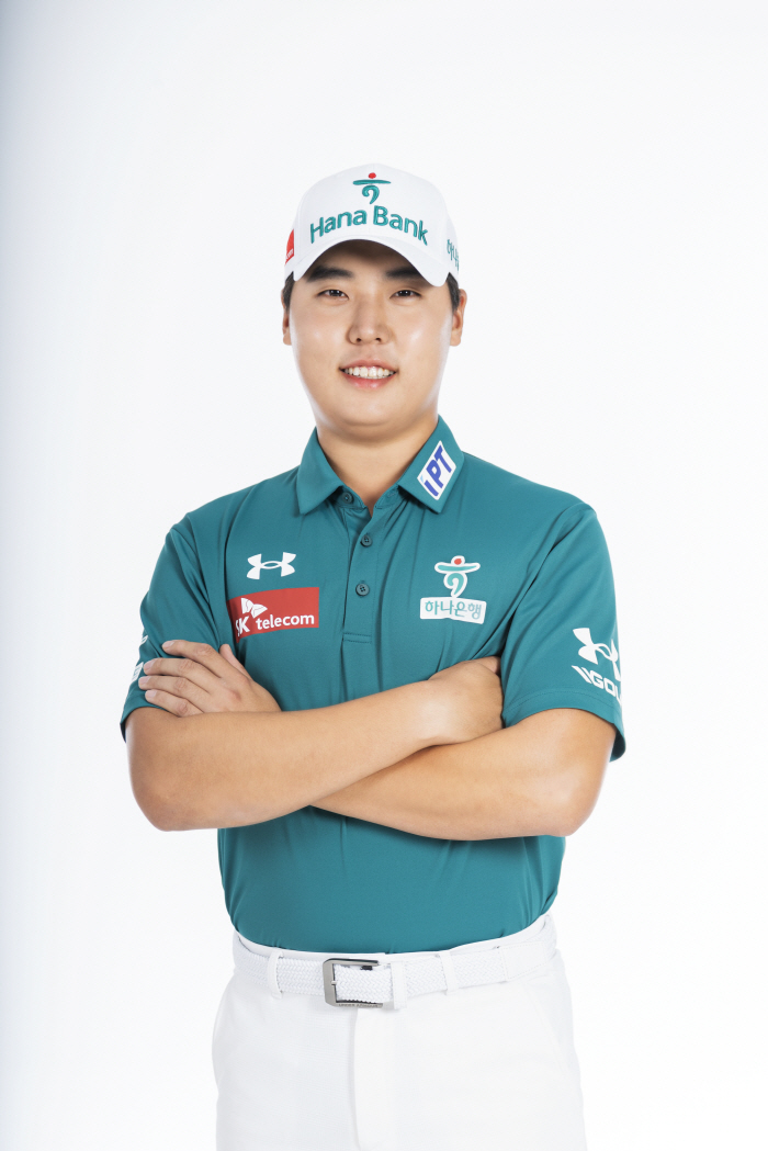 'Hope for Disabled Golfers' Lee Seung-min, a professional golfer with developmental disabilities who won the major in two years, overwhelmingly wins by 14 strokes