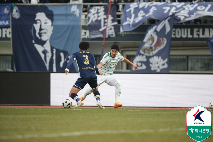 PO Jeonbuk laughed first, 'Thiago-Jeon Jin-woo back-to-back goal'Jeonbuk won 2-1 against E-Land