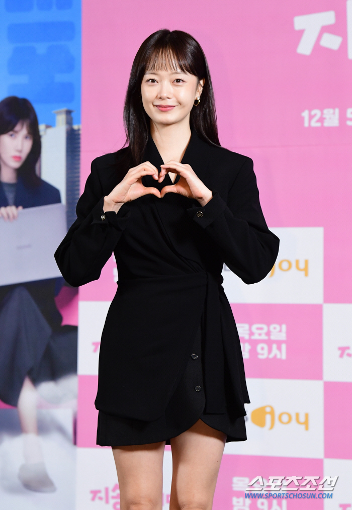 'I'm sorry again today' Jeon So-min 'Returning to my job, I'm acting happily'