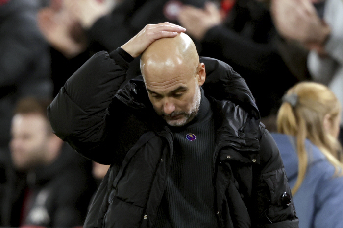 Shock 4th consecutive game! Pep gets angry at Anfield's provocation →'You're cut tomorrow' vs. 'Yes, six wins'