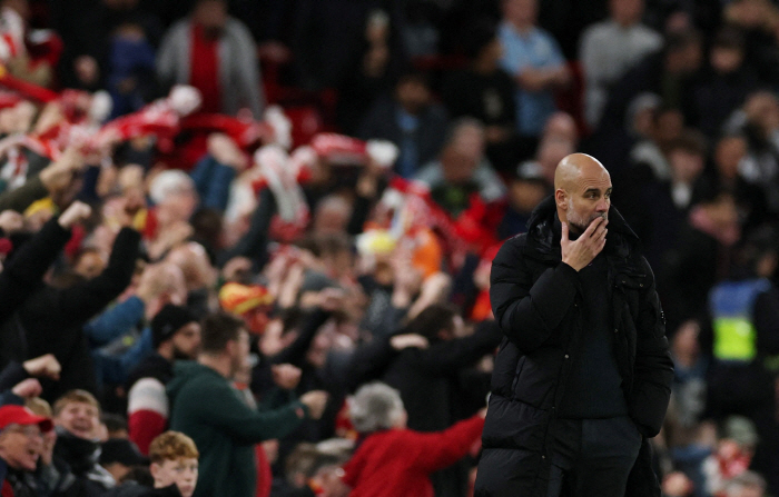 Shock 4th consecutive game! Pep gets angry at Anfield's provocation →'You're cut tomorrow' vs. 'Yes, six wins'