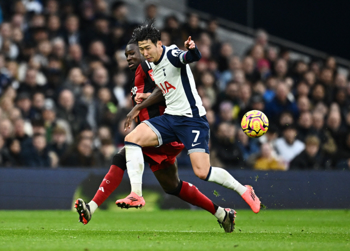 Son Heung-min's lowest rating humiliation was too quiet' A harsh comment...SON lost a critical opportunity