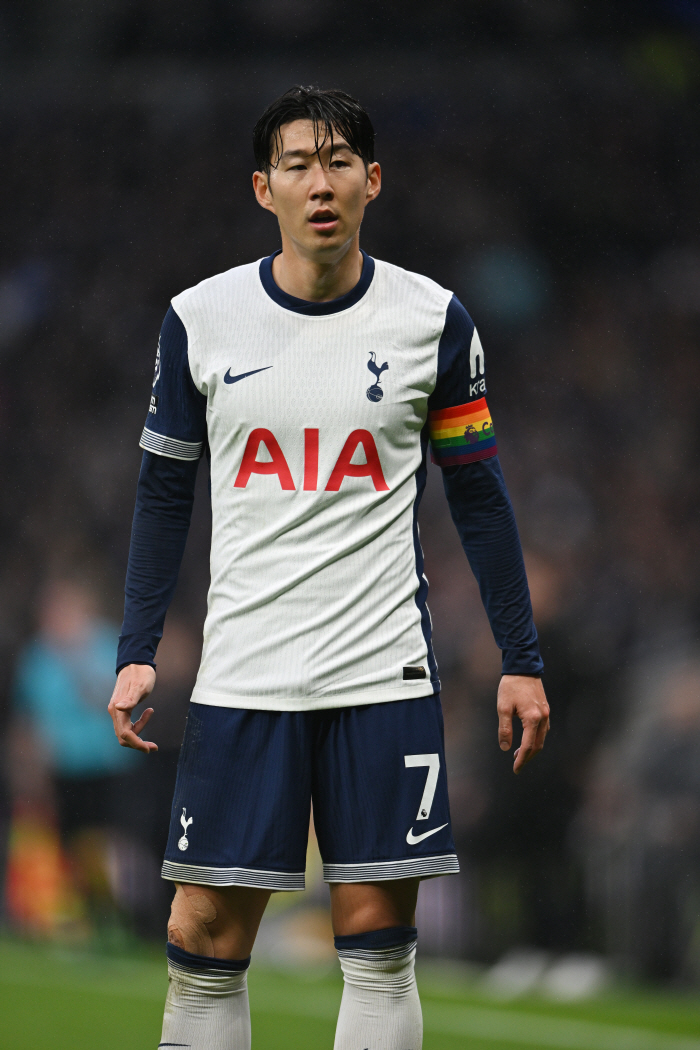 Son Heung-min's lowest rating humiliation was too quiet' A harsh comment...SON lost a critical opportunity