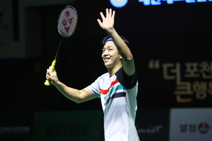  Legend 'Winkboy'Lee Yong-dae BWF'Hall of Fame' will be inductedBWF'Legend of Historic Achievements' to be inducted on the 9th