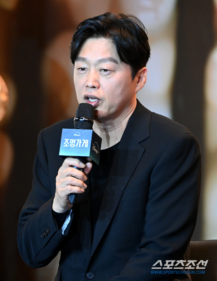  Director Kim Heewon directed 'Lightning Shop'