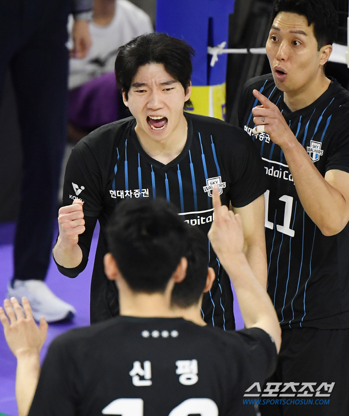 After the cup competition, I caught both the 1st and 2nd RsStopping 5 consecutive wins → Recapturing the leader, Satisfied head coach 'I think I can take another step forward.'