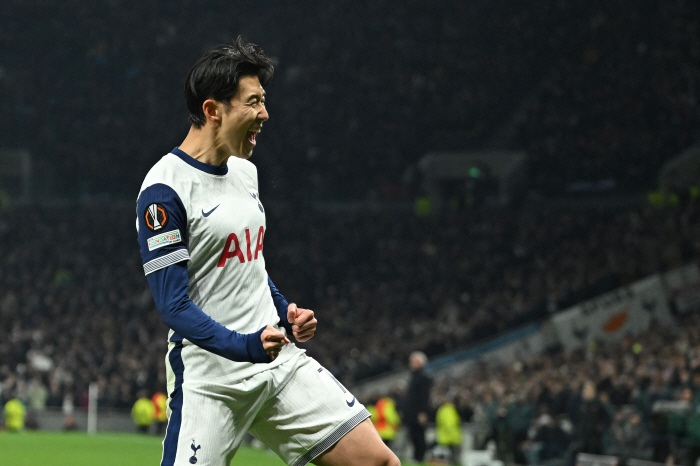 Son Heung-min, are you going to Barcelona after pushing the party and Torres?'High salary ankle'→Tottenham one-year extension option'Touch'