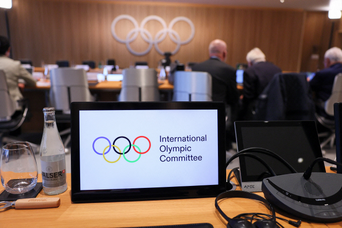 IOC Executive Committee '70 years ↑ extension of term' list of candidates, Lee Ki-heung was not a member of IOC 