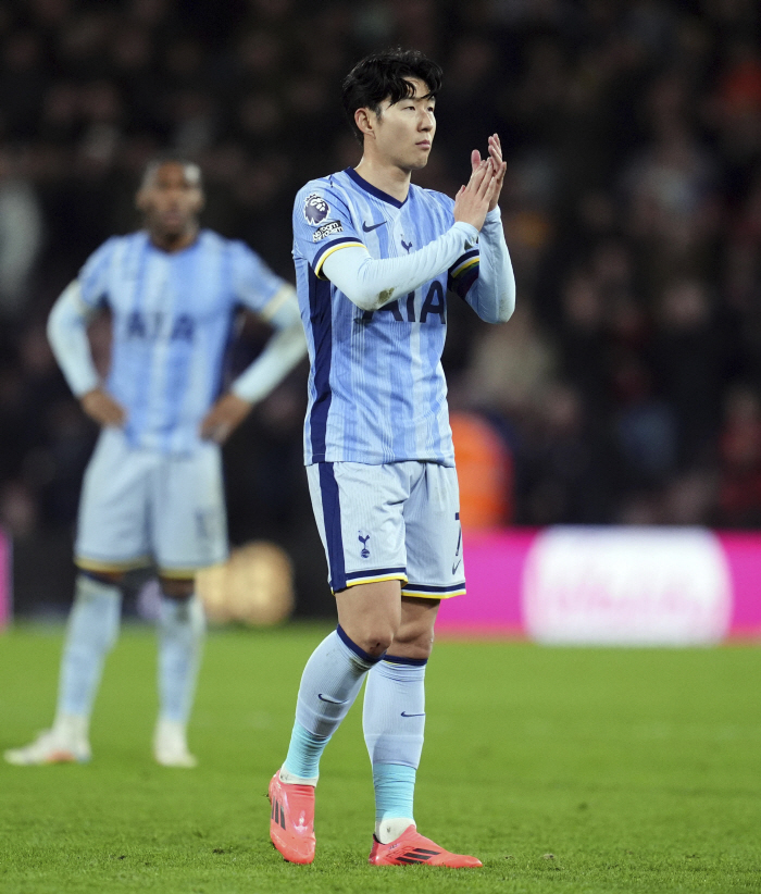 Super Joker Son Heung-min, who changed his mind to cancel his fourth goal, ranked first in field player ratings within the team after playing 33 minutes 'Adding vitality to the front.'