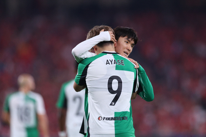 Hwang In-beom's winning goal assist, Dutch adaptation completed Feyenoord lead 'Mingchase'