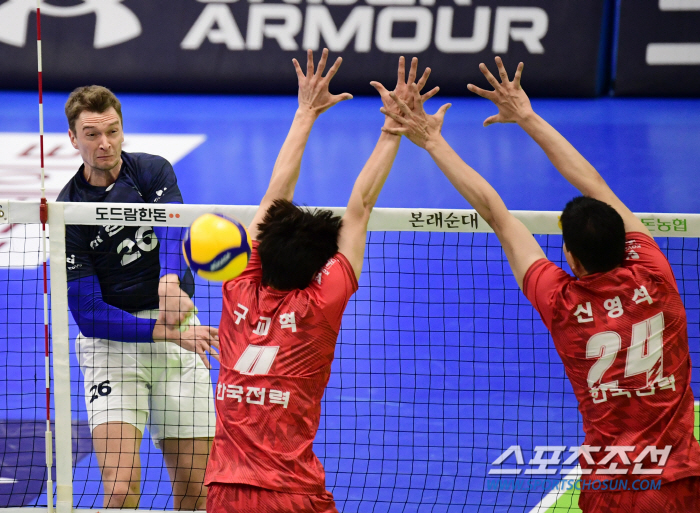 'Kwak Seung-seok Libero Transformation' Korean Air Holds for Foreigners' Korea Electric Power Co., Ltd.'s first win in 3R 'Chasing the Lead' 