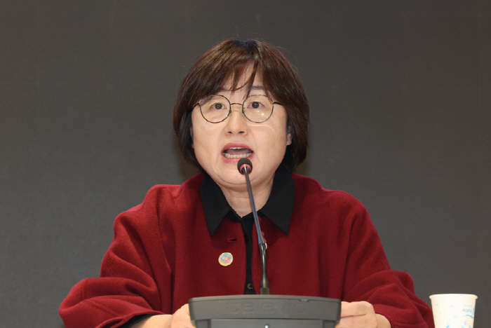 Candidate Choi Anna for the presidential election of the Medical Association 'We need to stop recruiting universities to withdraw the increase in the number of medical schools of the Ministry of Education'