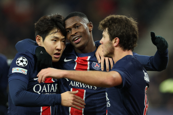 Lee Kang-in 'Flying Assistance', Contributing to the 3rd goal in the Champions' advance to the round of 16'PSG saved the spark of hope'