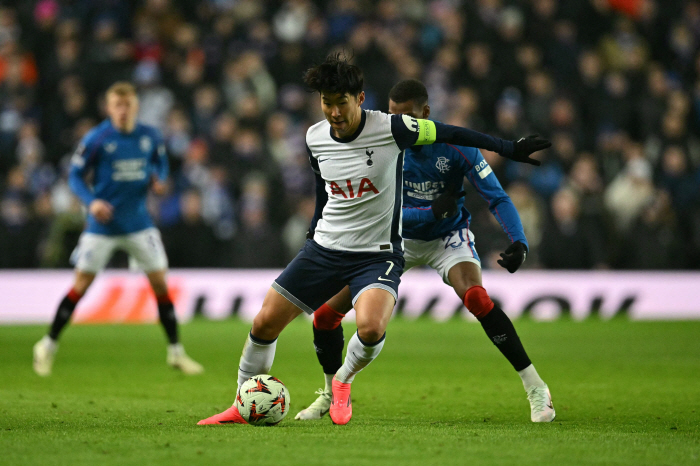 He's good at 'Winger Son Heungmin'...Why SON Top again? Postecoglou's 'No Tactical Rotation'...Tottenham draw 1-1 against Rangers