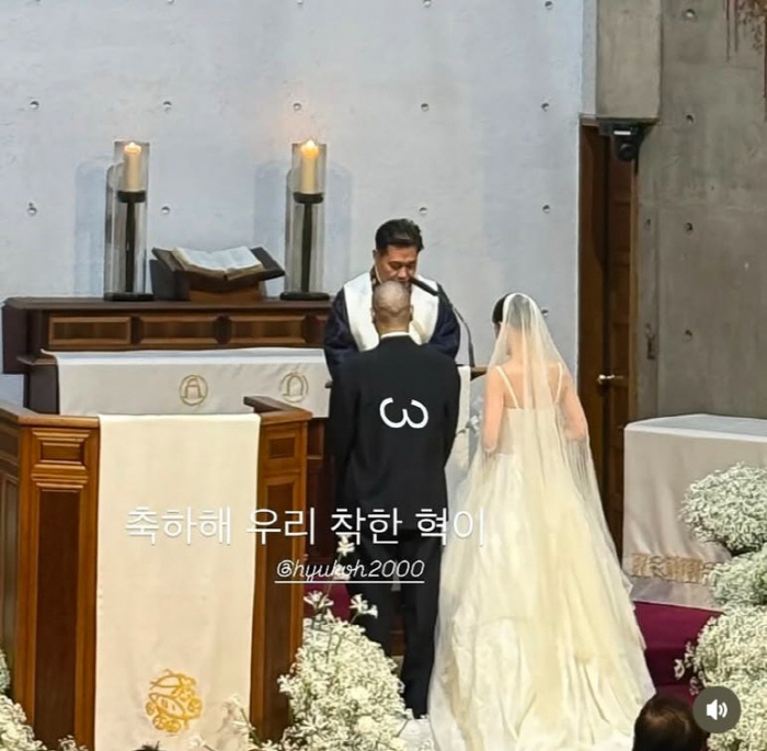  Hyukoh, you're a married man…♥ Bride is 2 years older model Hwang Ji-min